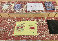 Dominique De Beir, polystyreen tafels, bewerkt, met kunstenaarsboeken  (foto Dominique De Beir)
PHŒBUS•Rotterdam