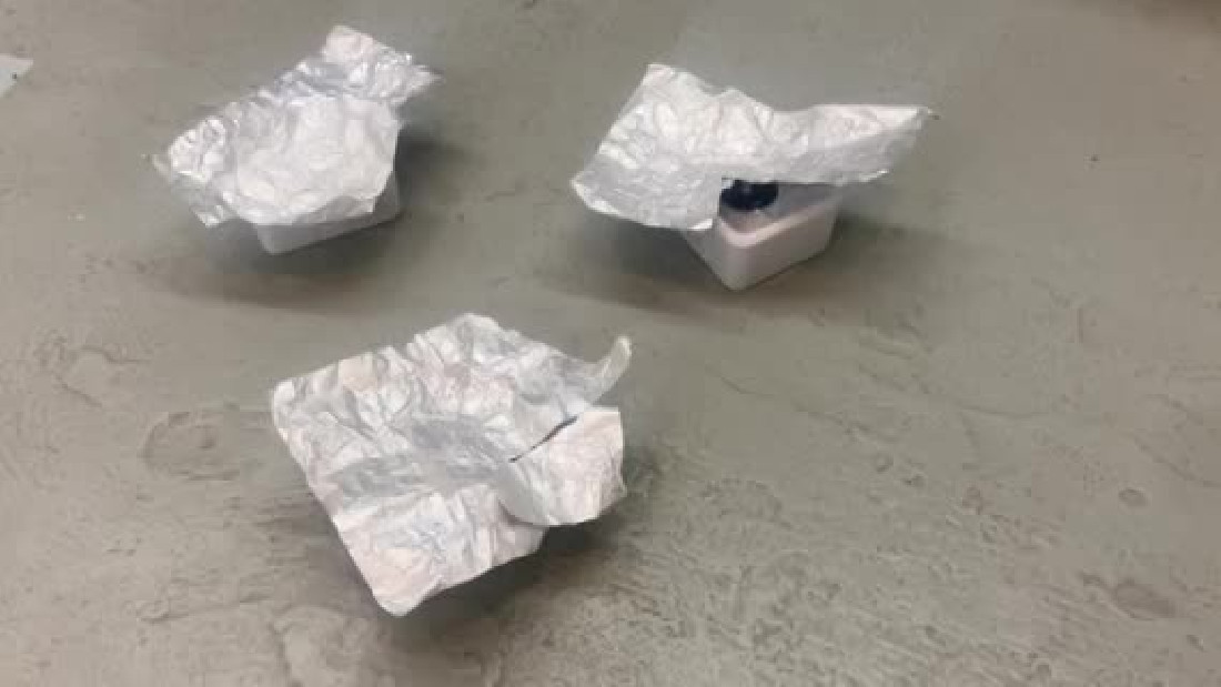 Joost Benthem, 'Festina lente - cheap silver mobile I', 2022,
verpakkingsmateriaal, wekkertje, 14 x 12 x 8 cm.
Elk 333 euro
PHŒBUS•Rotterdam Joost Benthem, 'Festina lente - cheap silver mobile I', 2022,
verpakkingsmateriaal, wekkertje, 14 x 12 x 8 cm.
Elk 333 euro
PHŒBUS•Rotterdam