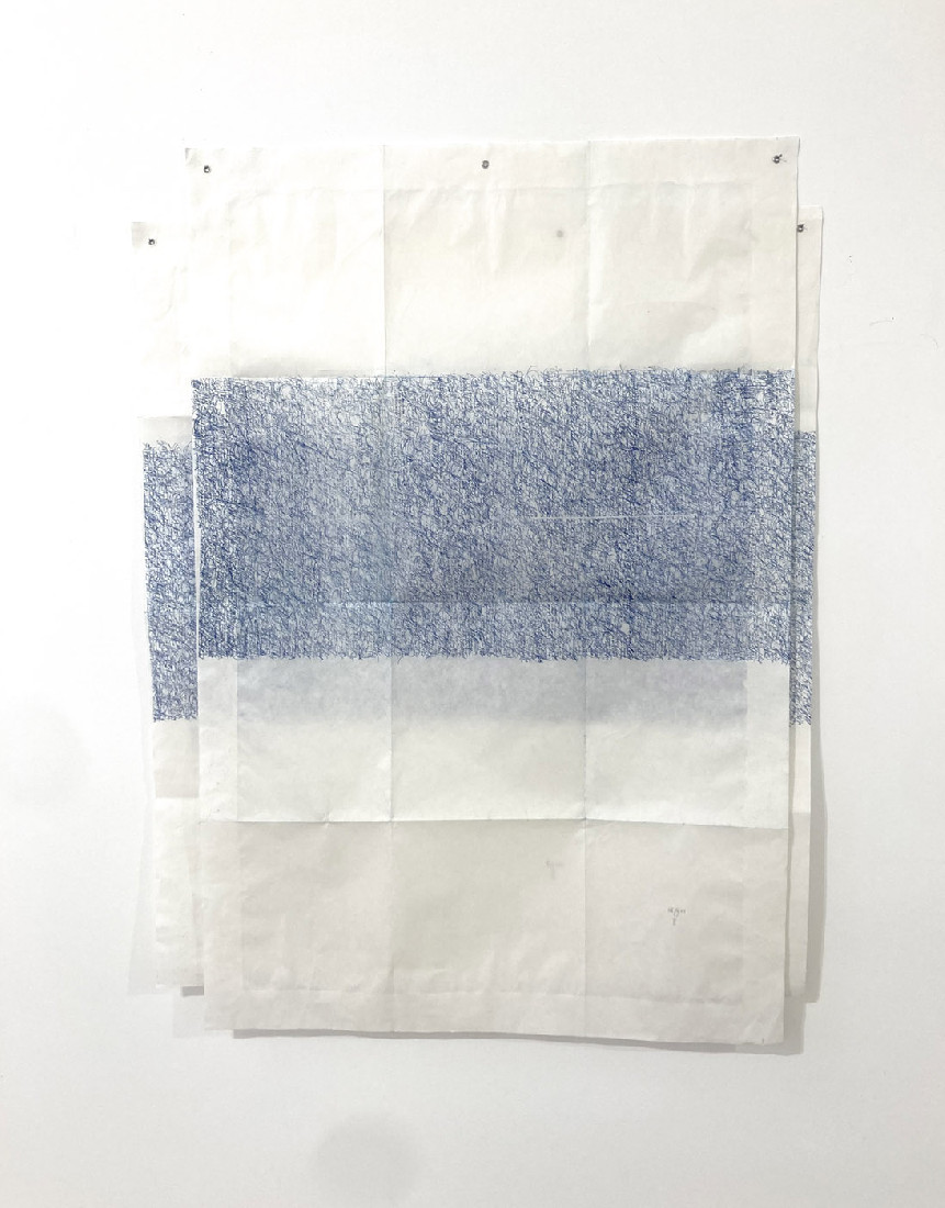 Toon van Borm, ''Little Flag 13:15'', 2011, blauwe carbon doordruk op Japans papier, met rvs ogen, 96 x 110.8 cm.
''Little Flag 2:3'', 2011, idem, 84.2 x 126.3 cm.
PHŒBUS•Rotterdam Toon van Borm, ''Little Flag 13:15'', 2011, blauwe carbon doordruk op Japans papier, met rvs ogen, 96 x 110.8 cm.
''Little Flag 2:3'', 2011, idem, 84.2 x 126.3 cm.
PHŒBUS•Rotterdam