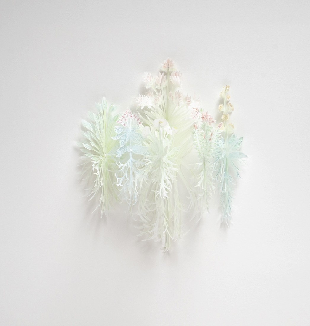 Esther Bruggink, 'Tiny Garden', 2025, kleurpotlood op handgeknipte delen mat witte film, garen

16 x 14 x 5 cm.
PHŒBUS•Rotterdam