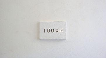 Stefan Gritsch, ''TOUCH'', acryl en grondering op doek, 30 x 20 cm. (hal) 
PHŒBUS•Rotterdam