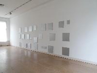 Jan Smejkal, 2019, overzicht installatie in galerieruimte beletage,

werken in zilver-acrylverf, paneel/doek.
PHŒBUS•Rotterdam
