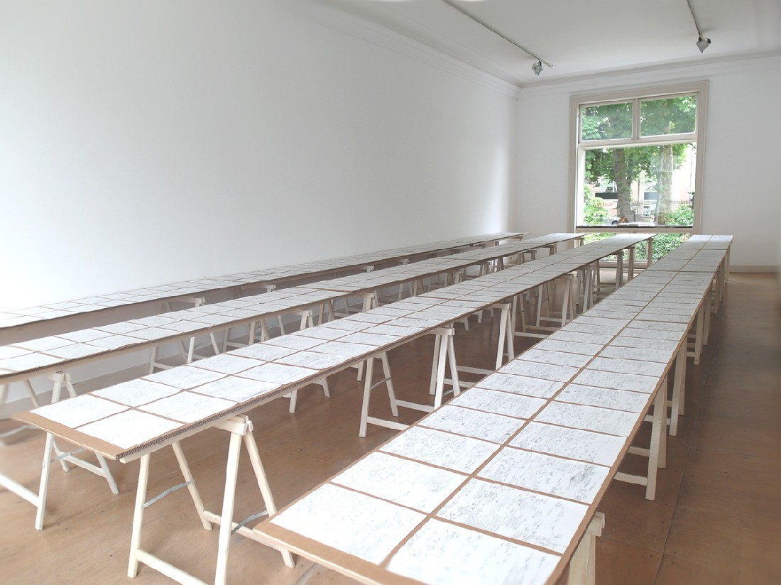 Hans Stevens, '365 DagA4-tjes', 2010, in potlood op papier, galerieruimte beletage,
t.g.v. POETRY International 2017
PHŒBUS•Rotterdam Hans Stevens, '365 DagA4-tjes', 2010, in potlood op papier, galerieruimte beletage,
t.g.v. POETRY International 2017
PHŒBUS•Rotterdam